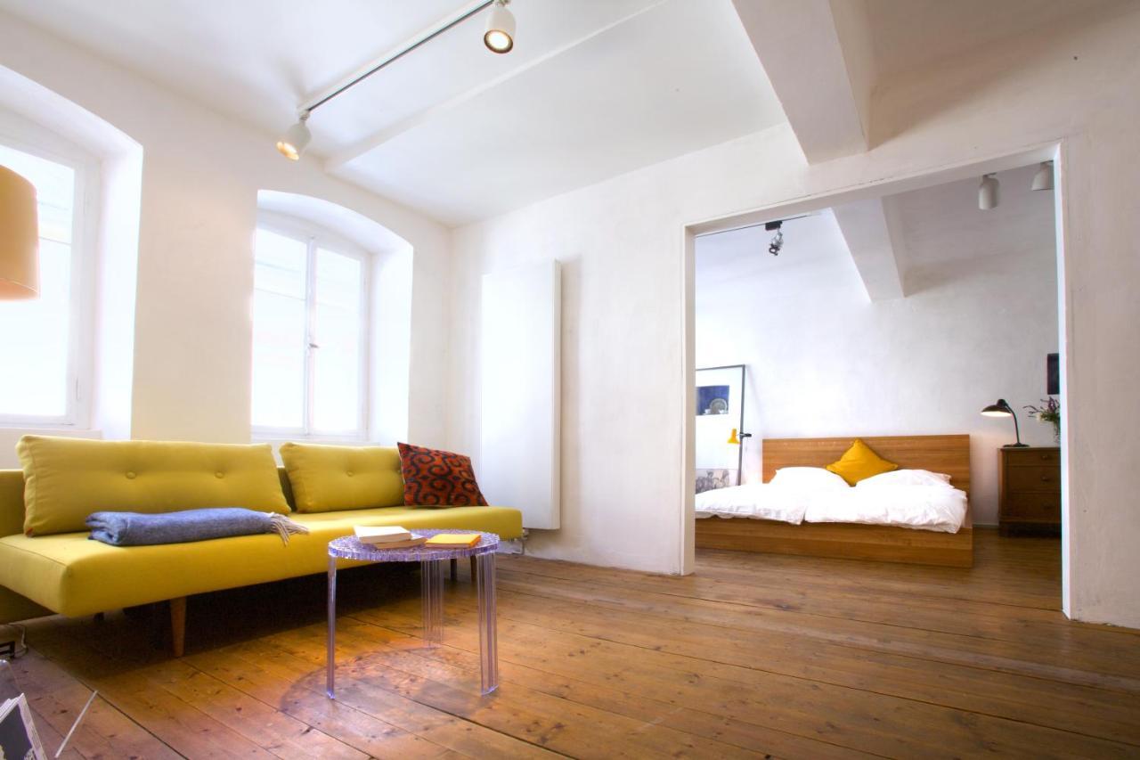 Boutique-Ferienwohnung Im Alten Weinhaus Moser 格林施塔特 外观 照片